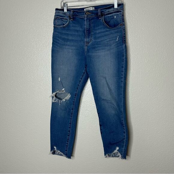 Abercrombie & Fitch the Super Skinny Ankle High Rise with distressing 30/10 S - Picture 1 of 4